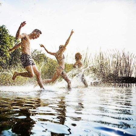 Schiphuis Giethoorn/Wanneperveen Villa Bagian luar foto