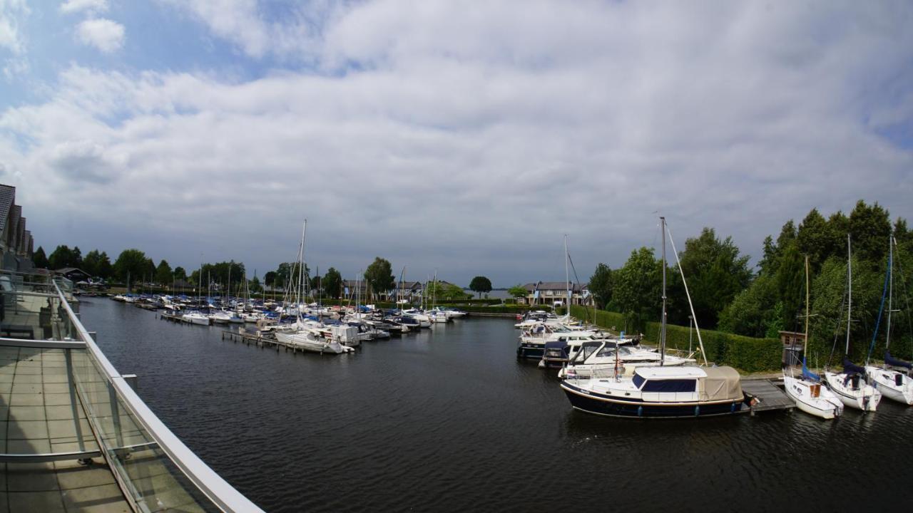 Schiphuis Giethoorn/Wanneperveen Villa Bagian luar foto